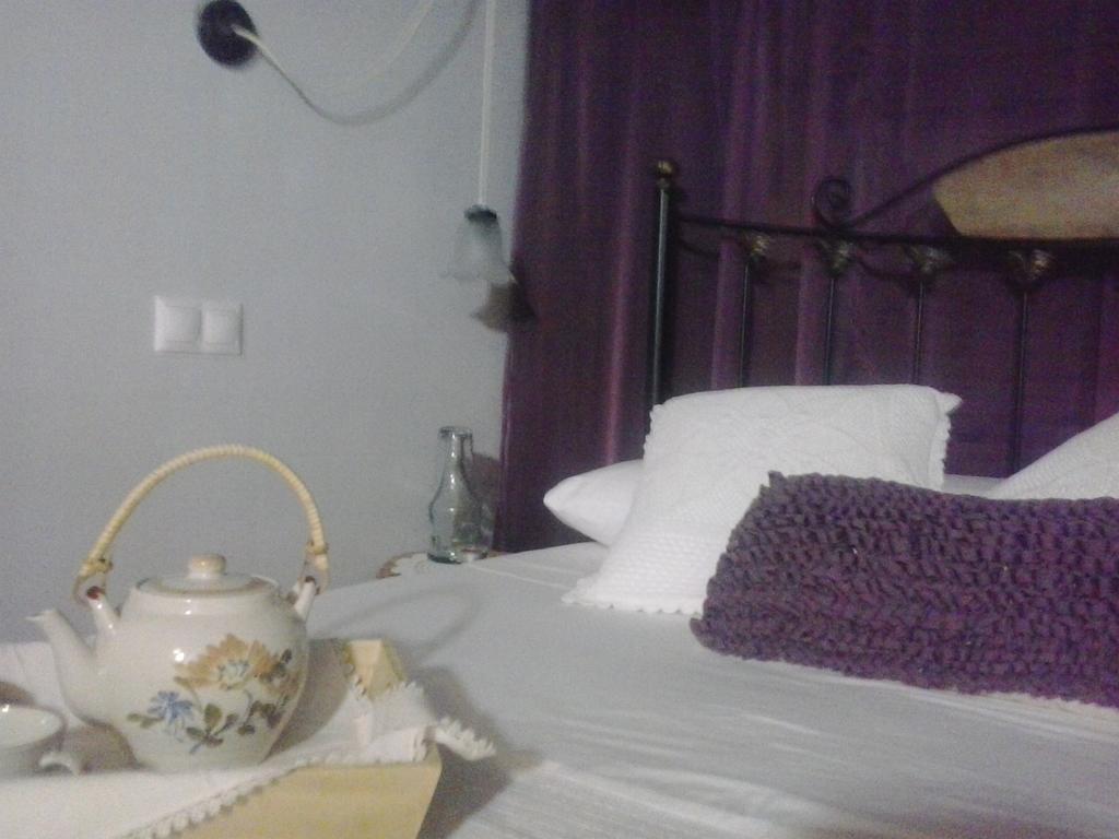 Hostal Royuela Quarto foto
